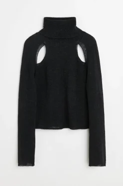 Black Alpaca