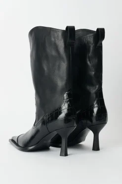Black Saloon Leather