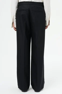 Maitre D Black Wool