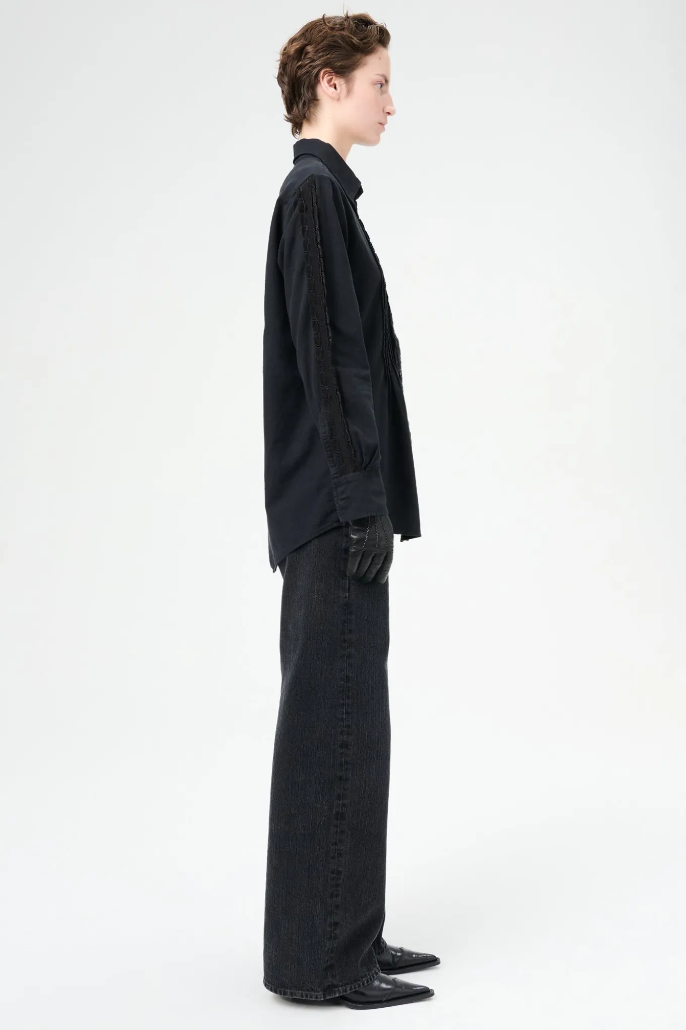 Pleated Black Kitchen Weave