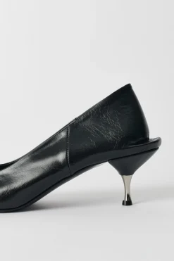 True Dye Black Leather