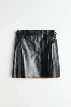 True Dye Black Leather