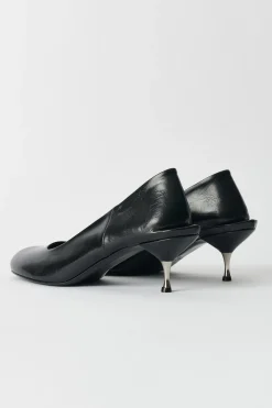 True Dye Black Leather