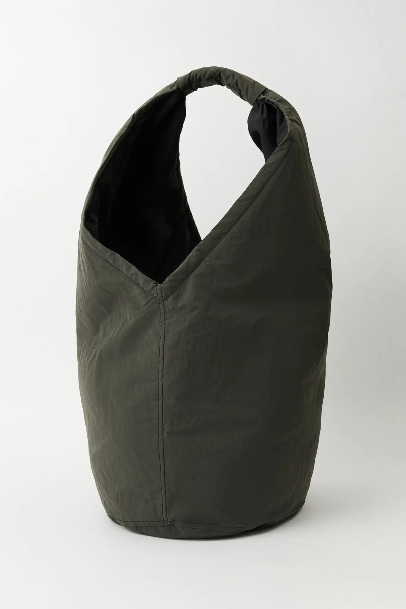 Vapor Charcoal Peached Nylon